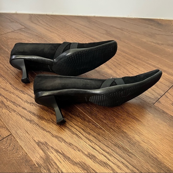 00s Stuart Weitzman Black Suede Vintage Heels with Strap Detail - Picture 8 of 14